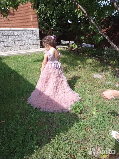 Платье для девочки новое