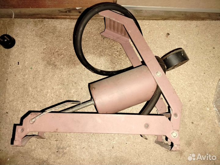 Советский ножной насос