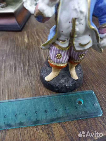 Статуэтка винтажная Кавалер, бисквит, Европа