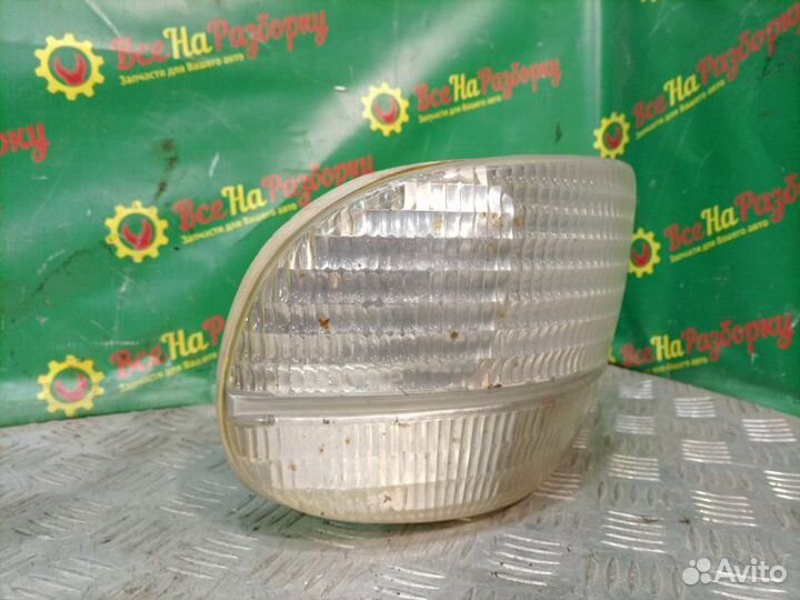 Поворотник левый Ford Explorer внедорожник 4.0