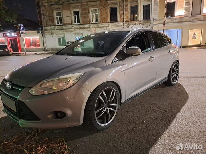 Ford Focus 1.6 МТ, 2011, 195 000 км