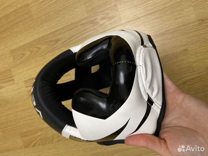 Боксерский шлем