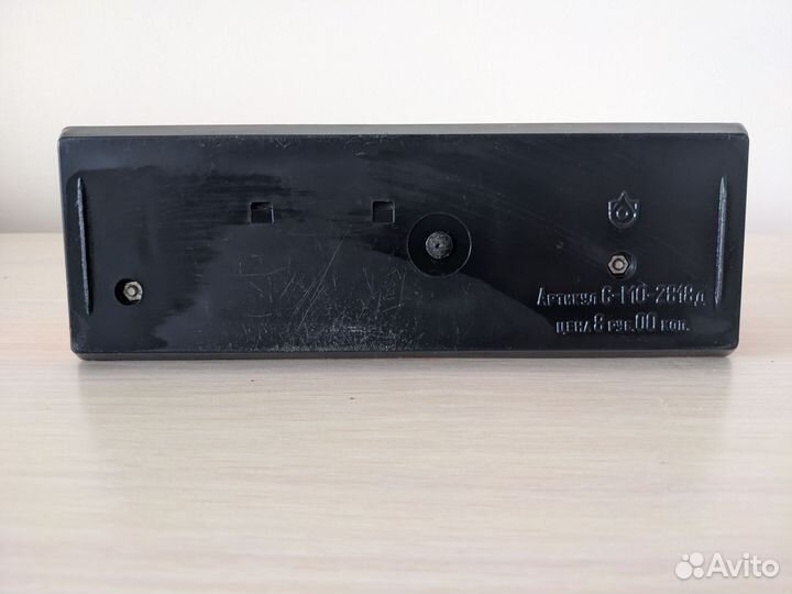 Механический кнопочный календарь 