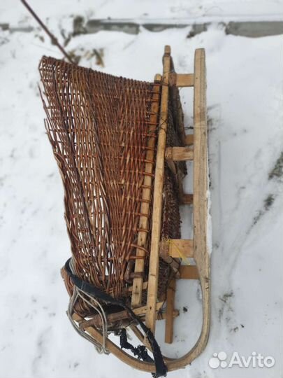 Сани плетеные старинные