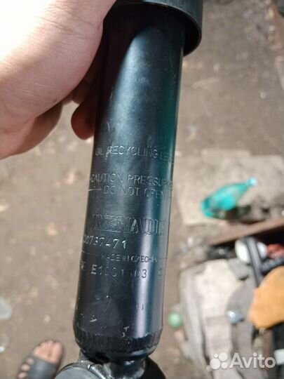 Амортизатор зад Renault Clio Symbol