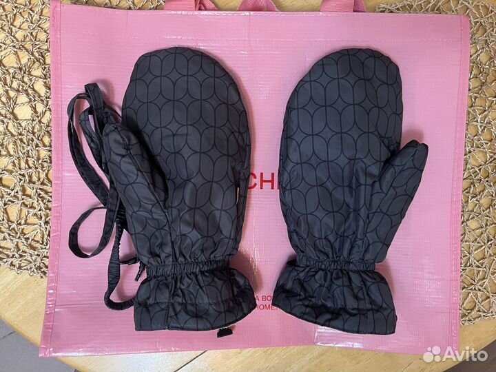 Варежки monochrome