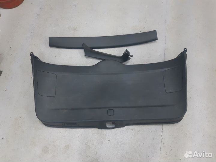 Крышка багажника Subaru Outback