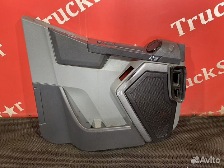 Обшивка двери левая Renault T