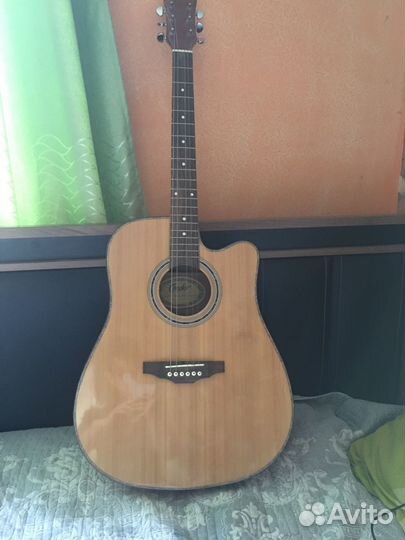 Акустическая гитара