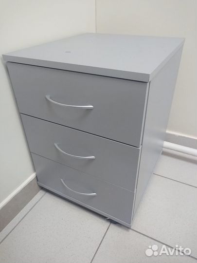 Тумба выкатная