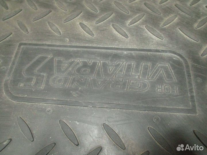 Коврик багажника Suzuki Grand Vitara II 1998-2005