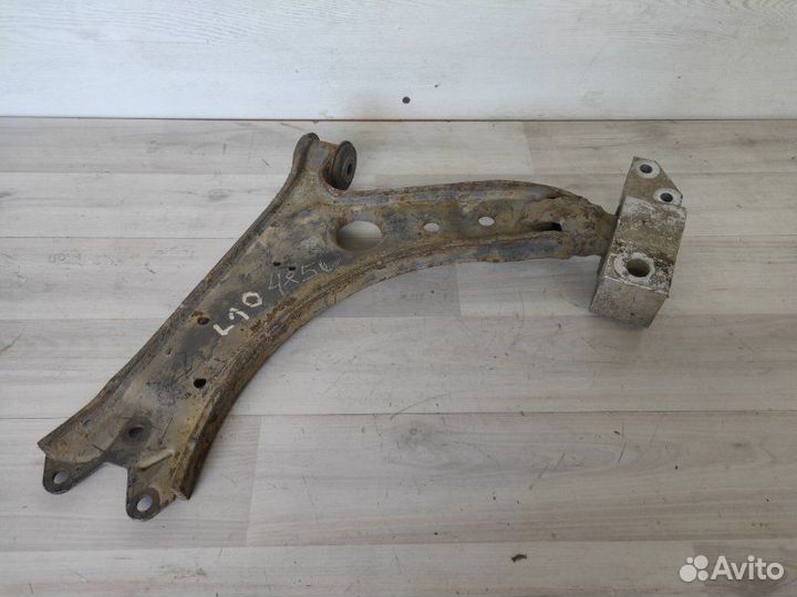 Рычаг поперечный передний левый Volkswagen Golf