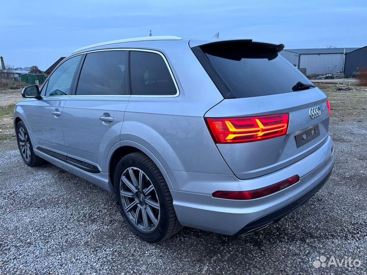 В разборе Audi Q7 4M