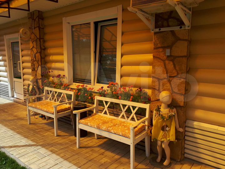 Коттедж 200 м² на участке 10 сот.