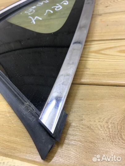 Форточка задняя правая Honda Cr-V 4 2015