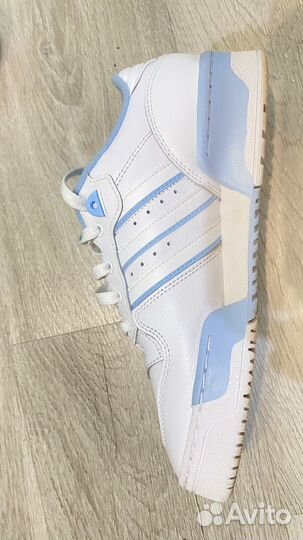 Кроссовки adidas 39,5