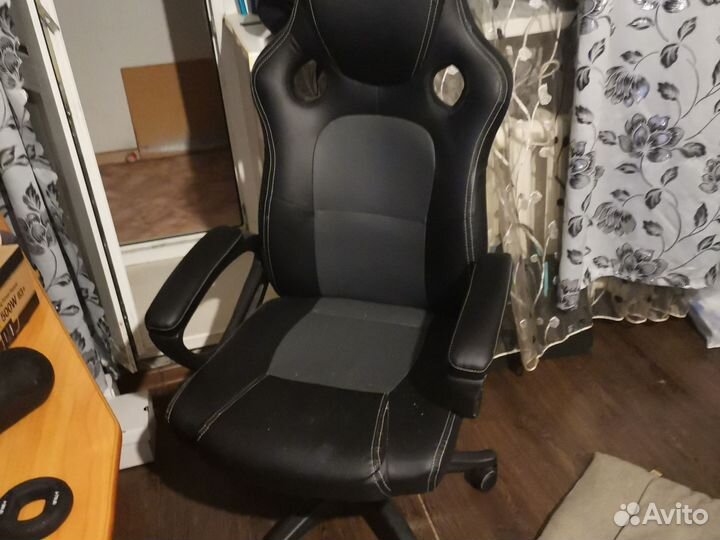Компьютерное кресло
