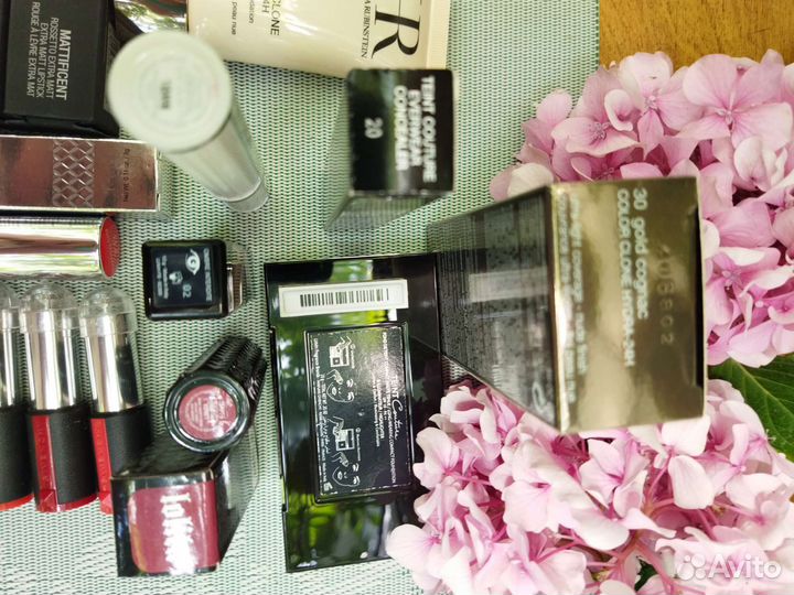 Givenchy, HR, wycon набором