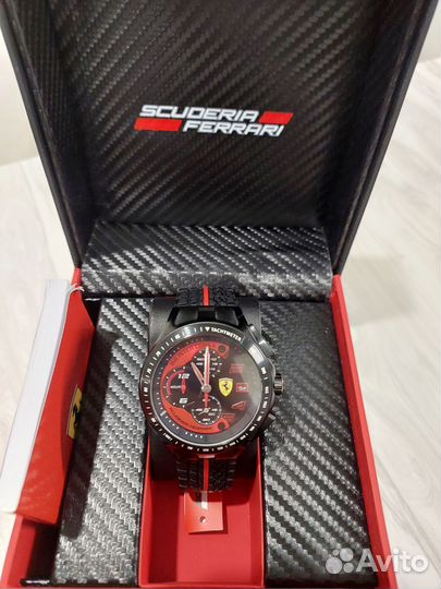 Часы scuderia ferrari