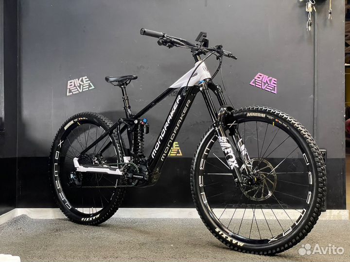 2022г Enduro mondraker level R 750W /Smart system