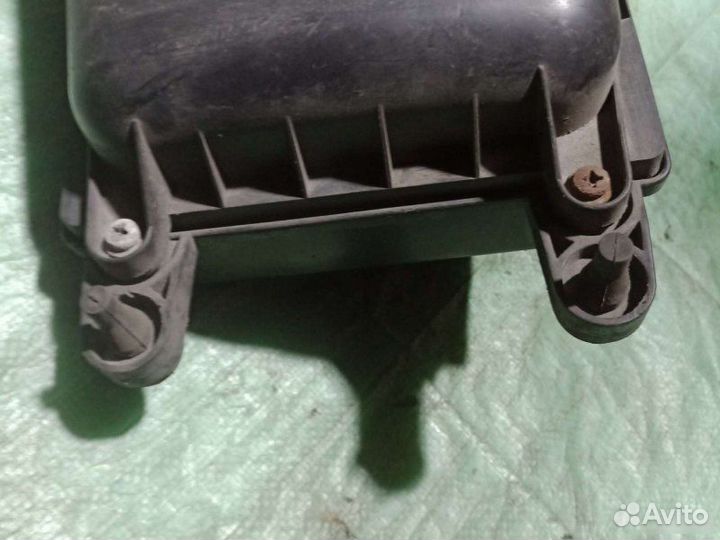 Корпус воздушного фильтра Ваз 2110 седан 1.5I 1999