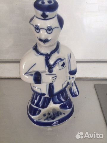 Гжель Фарфороая статуэтка Доктор гжель