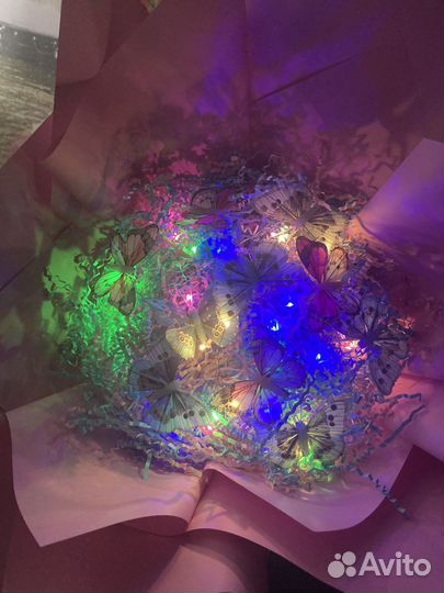 Букет из бабочек светящийся