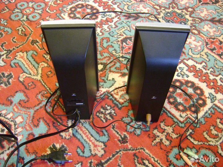 Колонки компьютерные Genius