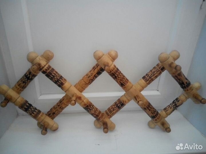 Деревянная раздвижная вешалка