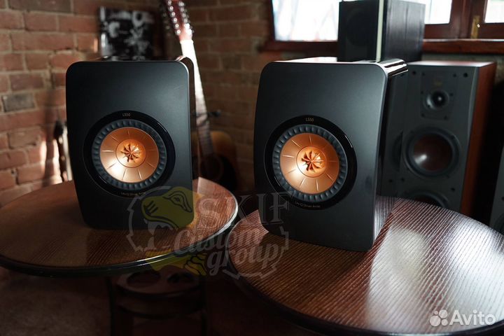 Полочная акустическая система KEF LS 50