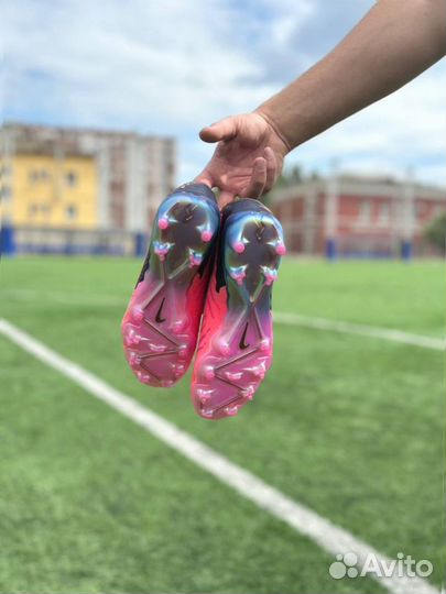 Бутсы Nike Phantom GX pink