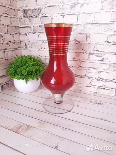 Ваза цветное красное рубиновое стекло позолота