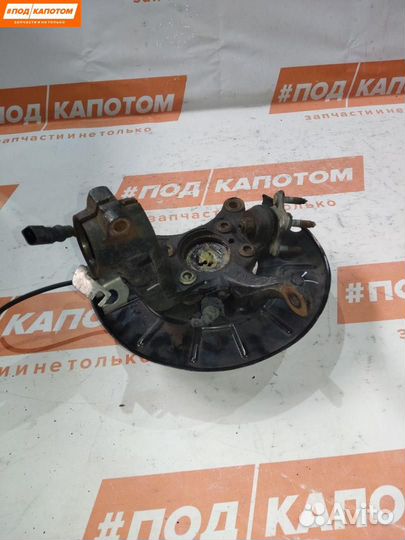 Кулак передний левый Volkswagen Golf 5 2009