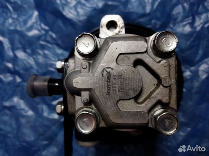 Насос гур Hyundai Santa Fe, Sonata, Kia Magentis