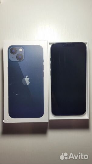 Телефон iPhone 13