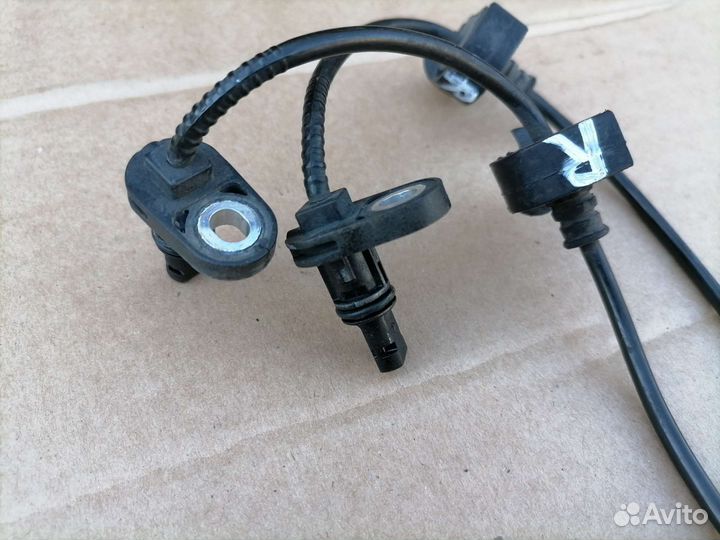 Задний правый датчик ABS Honda civic 4d