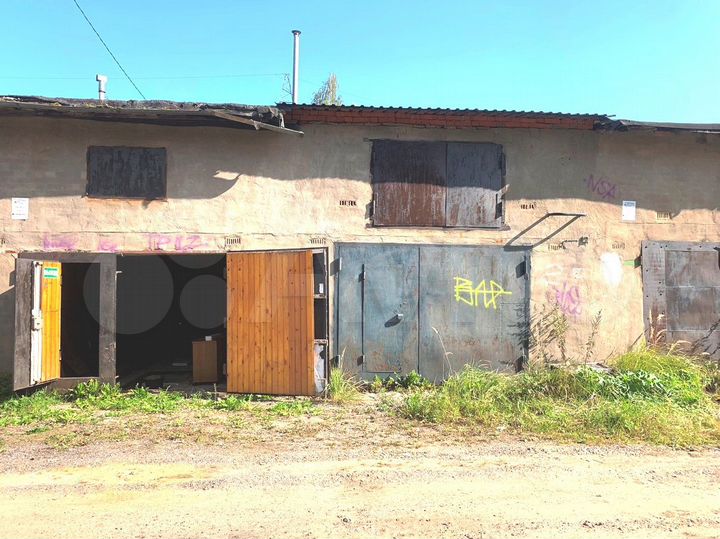 Гараж, > 30 м²