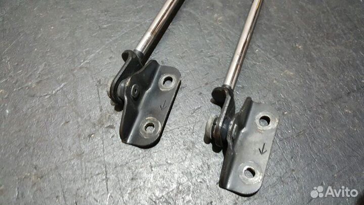 Амортизатор капота Subaru Impreza Wrx Sti GRB