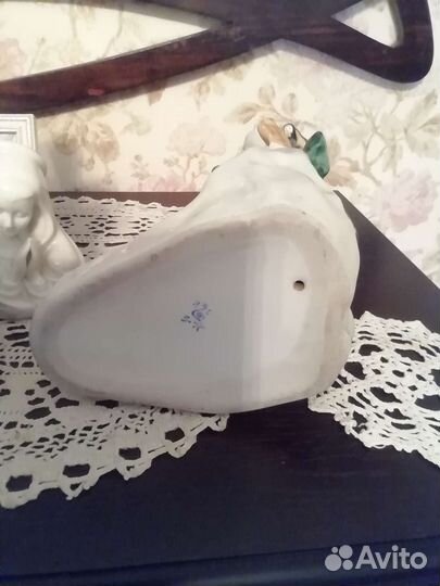 Статуэтка фарфор, гадание на ромашке