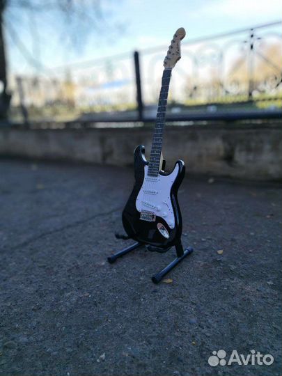 Электрогитара