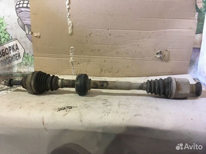 Привод передний правый Renault Logan