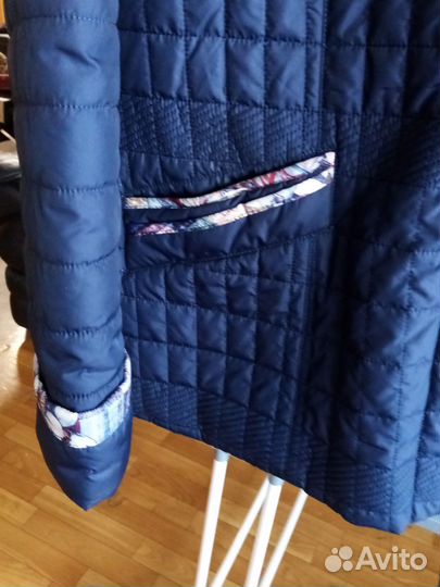 Легкая куртка женская 52-54 весна