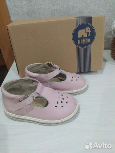Сандалии для девочки