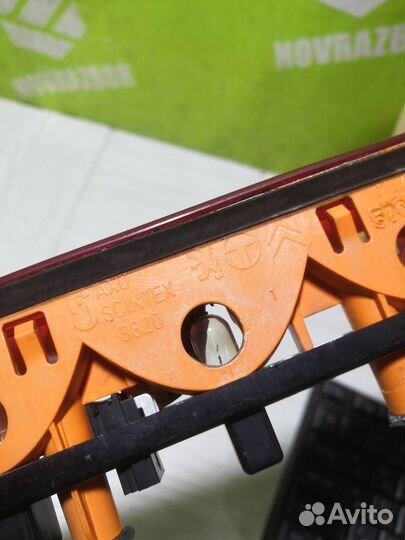 Фонарь задний (стоп сигнал) Пежо 206