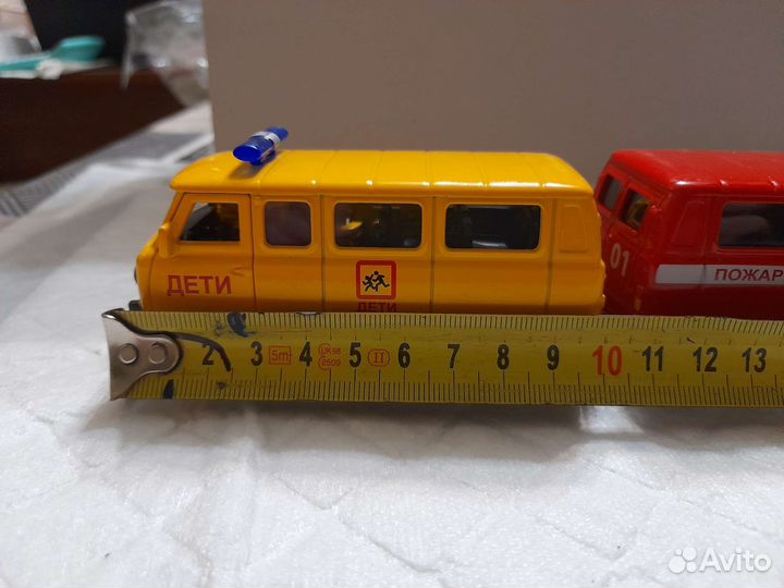 Игрушка машинки уазики