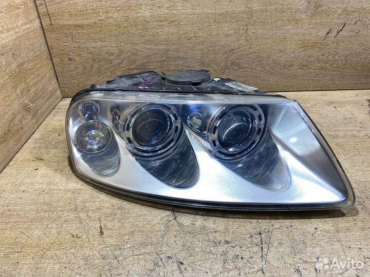 Комплект ксеноновых фар Volkswagen Touareg GP