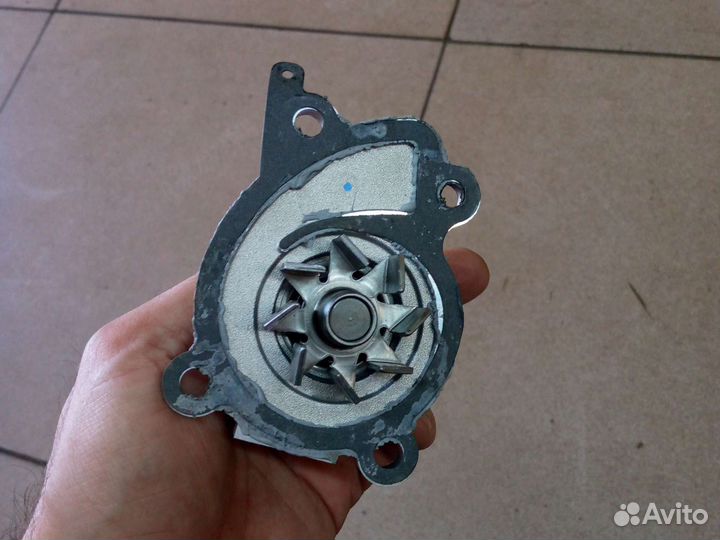 Насос водяной nissan