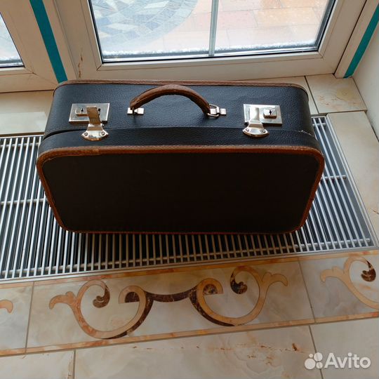 Винтажный раритетный чемоданчик 1954 год