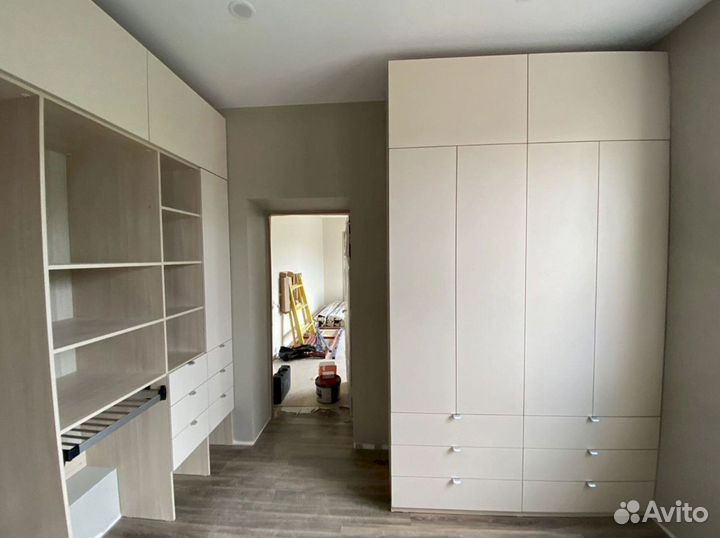 Шкаф с антресолью