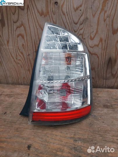 Фонарь задний правый Toyota Prius 2 NHW20 2007